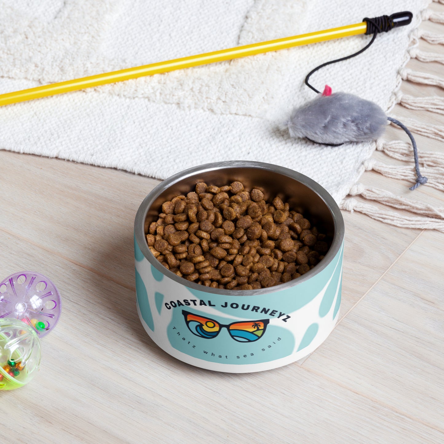 Coastal Journeyz Pet bowl for their beach vacations